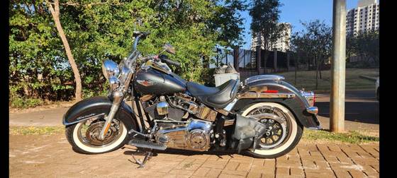 HARLEY-DAVIDSON SOFTAIL DELUXE 